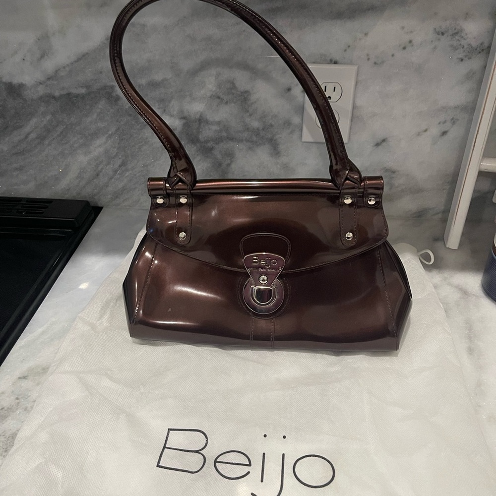 Beijo Glossy Chocolate Shoulder Bag